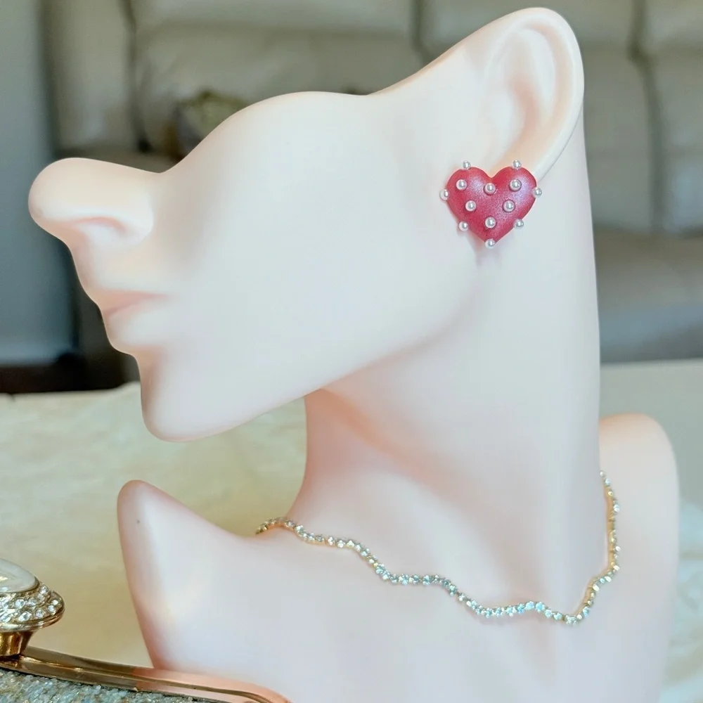 ⚜️ Amoré Pink Heart Stud Earrings
